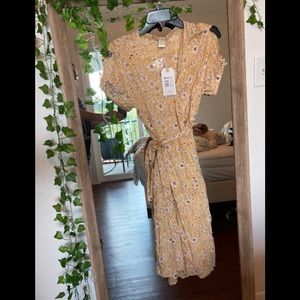 NWT Roxy mini flower wrap dress